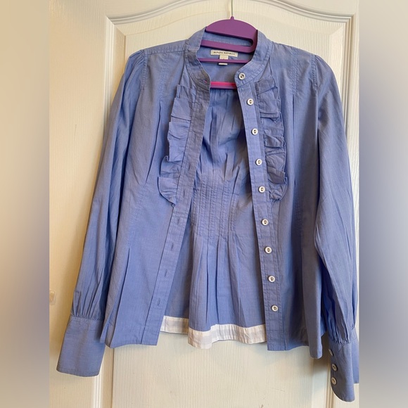 Banana Republic 100% cotton ruffle button down blouse. X-small. Ruched details - Picture 2 of 8